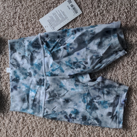 Lululemon Align Tank (2) & Align HR Short 8" (2) - Picture 3 of 5